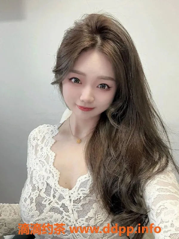 广州楼凤-广州樱桃酱，164高C罩杯嫩妹，600p起