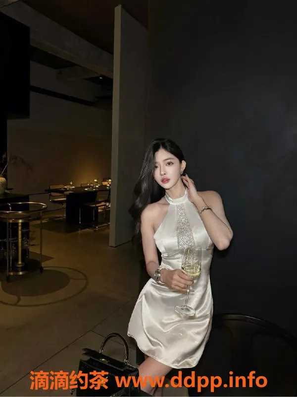 广州楼凤-天河秋雅，1000元约会，服务热情