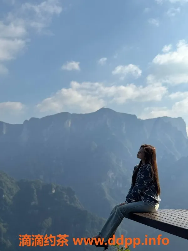 广州楼凤-天河温妤，700元，诱惑无限的小姐姐