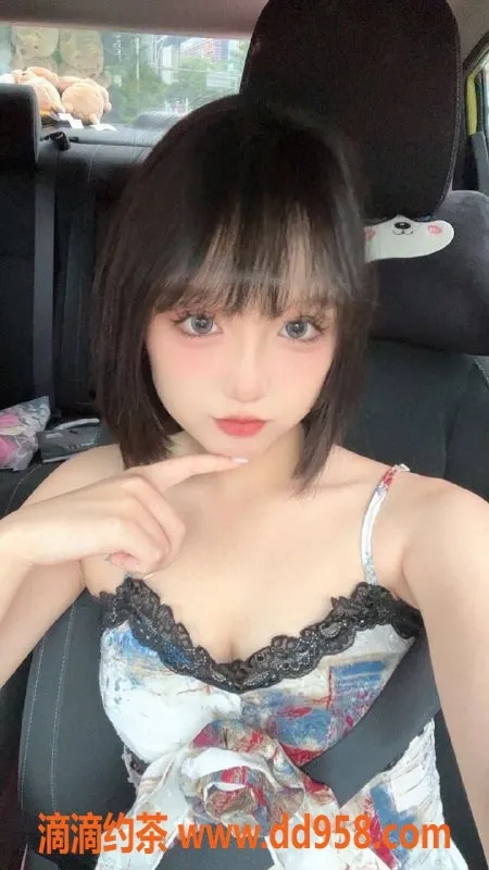 深圳楼凤-福田小欢欢，深喉制服魅力，900元体验！