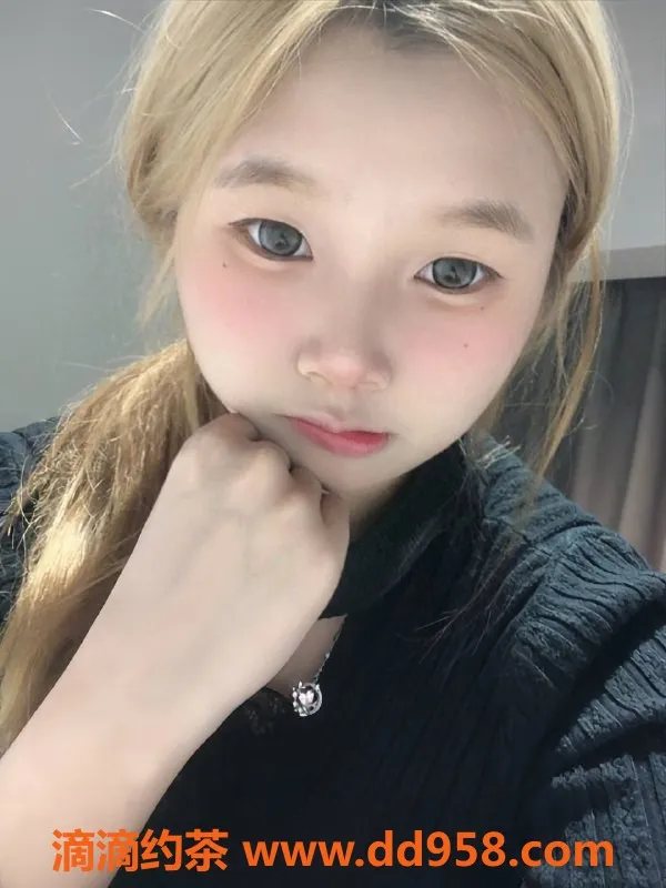 深圳楼凤-宝安小U，18岁163，50kg，800元起