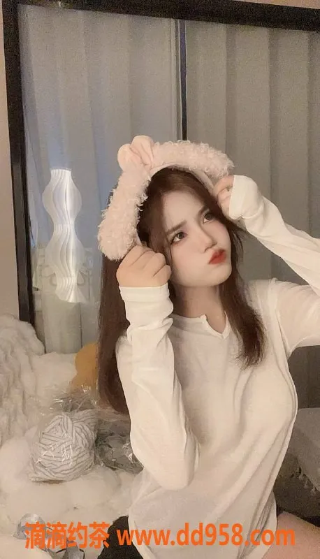 深圳楼凤-宝安乖乖，700元享受鸳鸯浴等服务