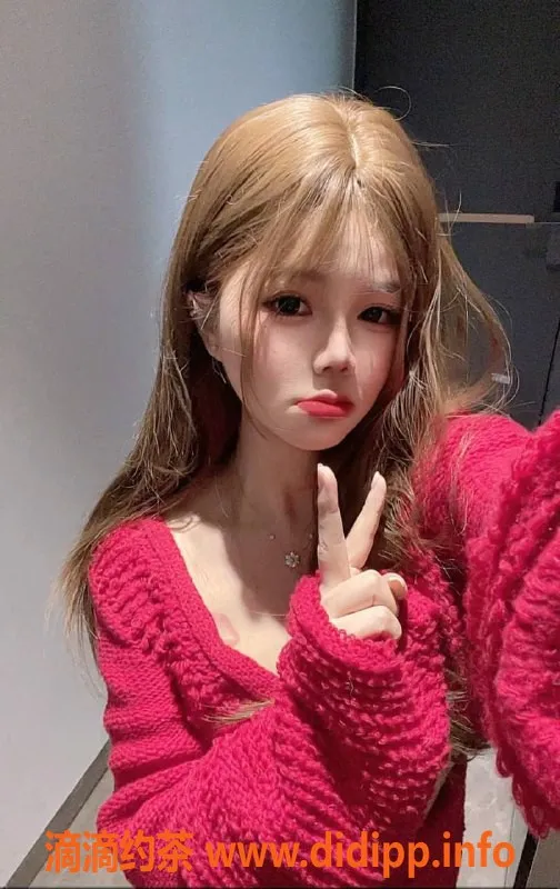 深圳楼凤-宝安乖乖，700元享受鸳鸯浴等服务