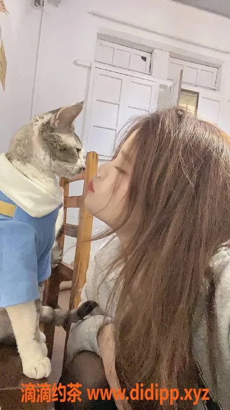 深圳楼凤-宝安乖乖，700元享受鸳鸯浴等服务