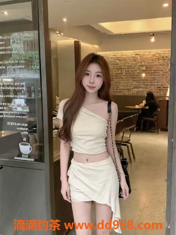 深圳楼凤资源信息,南山樱桃，1000元享鸳鸯浴与深喉服务