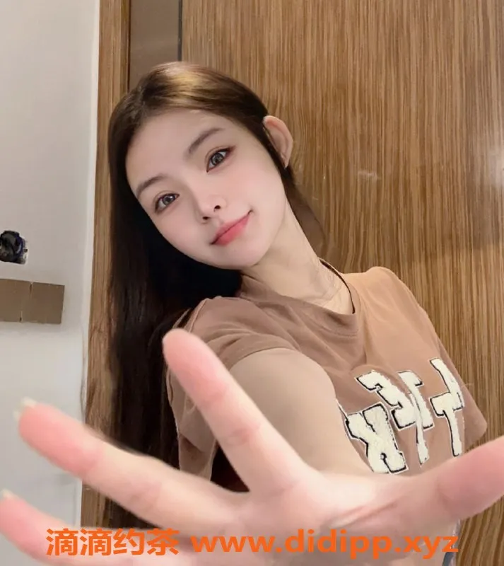 深圳楼凤-福田小星星，850元嫩妹，制服才艺