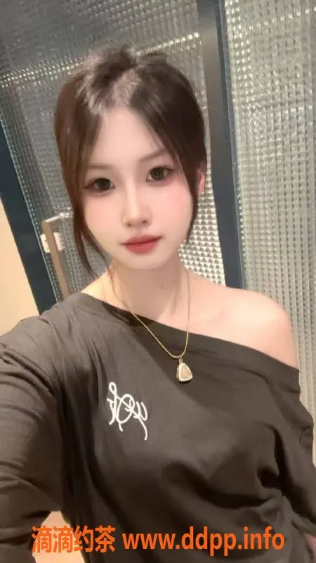 常州楼凤-常州鑫鑫，24岁163cm C罩杯，96斤清纯妹子