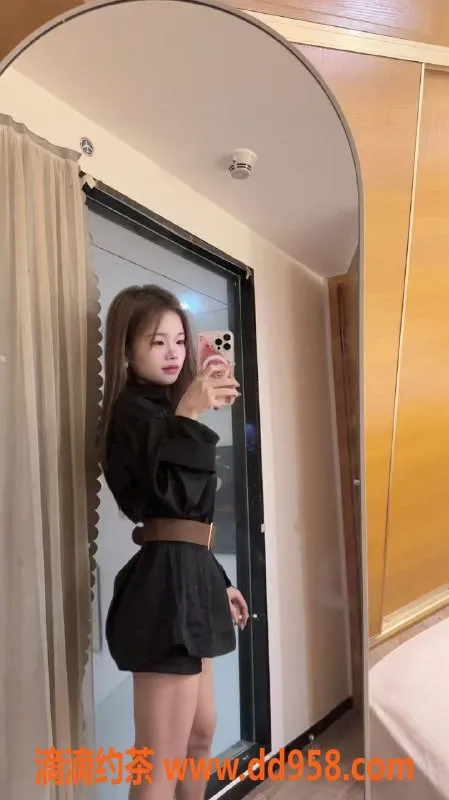 深圳楼凤资源信息,龙华小雪热情服务，500元超值体验