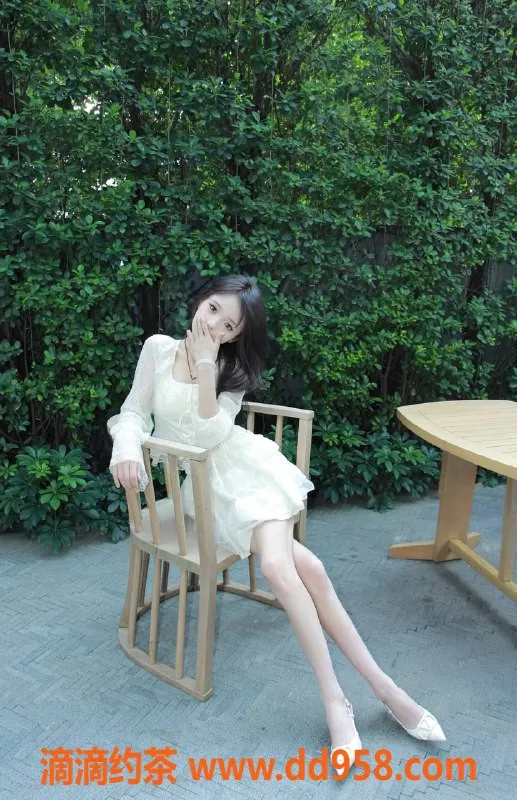 深圳上门服务-罗湖嫩妹贝微微，上门服务900P