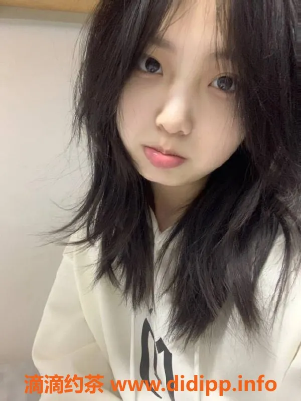 广州楼凤-天河嫩妹晴儿，11P激情服务等你体验