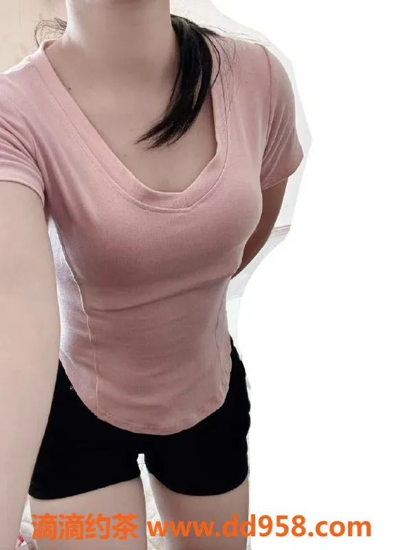 广州楼凤资源信息,天河璐璐嫩妹，9P鸳鸯浴服务