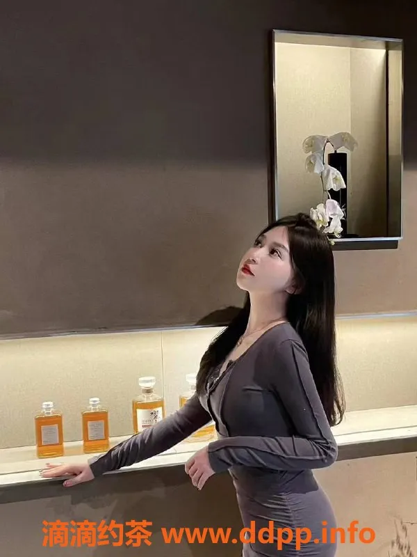 温州楼凤-瓯海樱花：18岁嫩妹，699元享双重体验