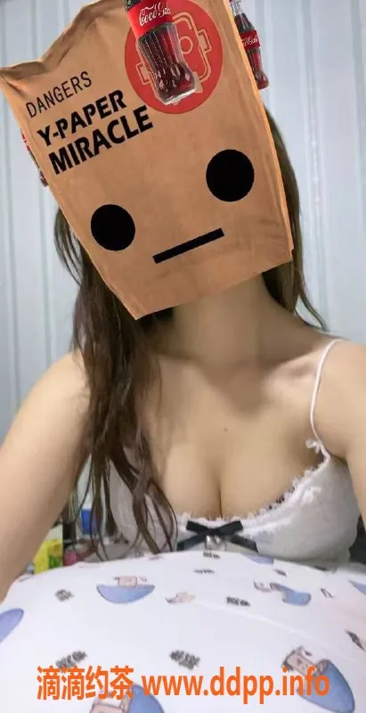 温州楼凤-瓯海樱花：18岁嫩妹，699元享双重体验