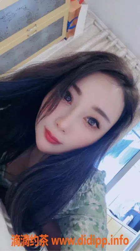 南京楼凤资源信息,雨花地区小柒，美腿少妇700元全套服务