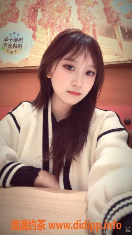 广州楼凤-天河苏小慧，粉嫩少女，700/1300服务等你来体验