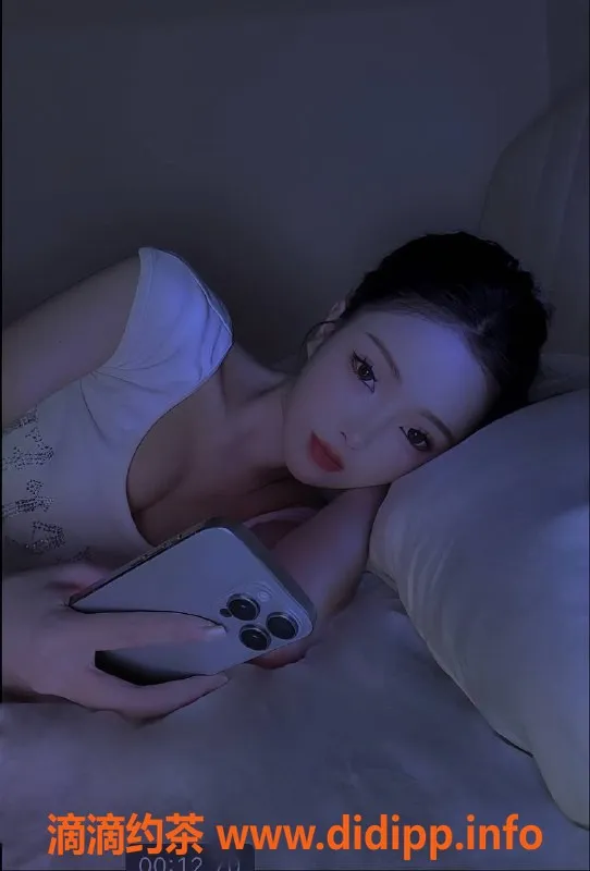 深圳楼凤-深圳龙岗腿腿，1500/2800激情服务等你来享