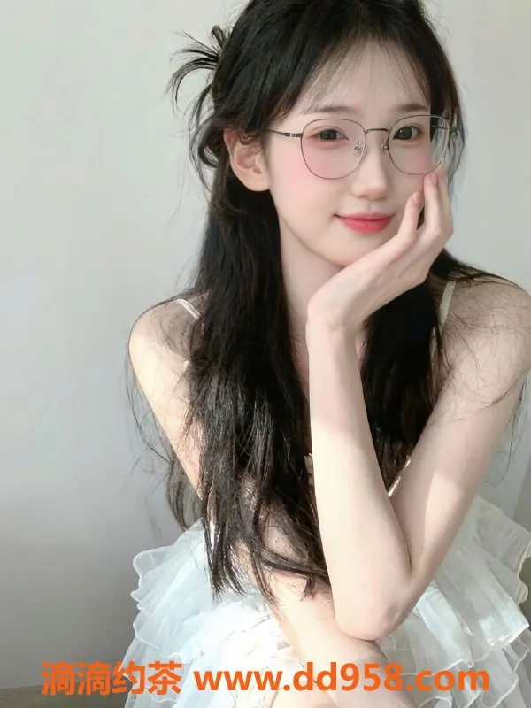 成都楼凤资源信息,锦江区小土豆，身材高挑，服务一流