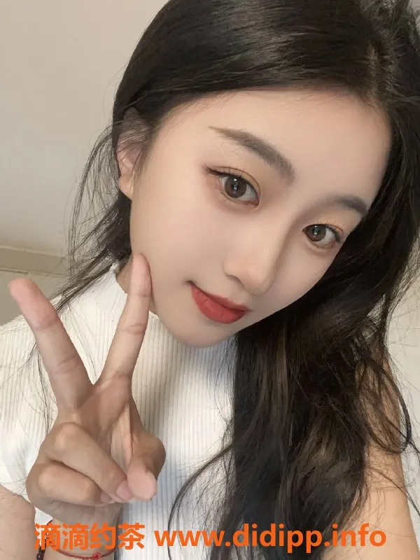 广州楼凤-天河小龙女，700元嫩妹，69深喉服务