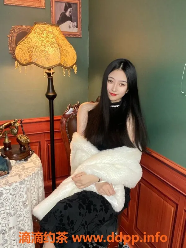 广州楼凤-天河小龙女，700元嫩妹，69深喉服务