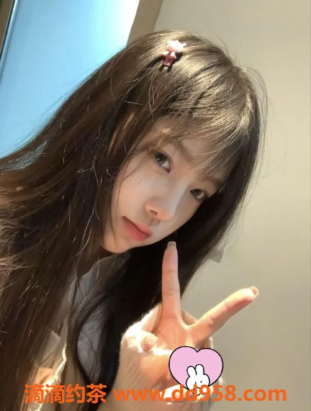 无锡楼凤-锡山金主学妹，享受舌吻调情服务