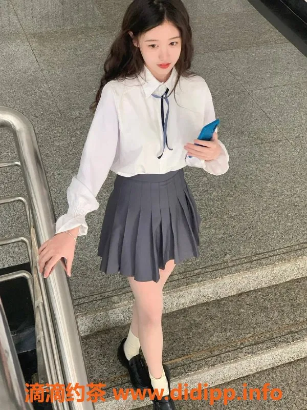 南通楼凤资源信息,南通清纯女大学生沫沫，165cm 90斤