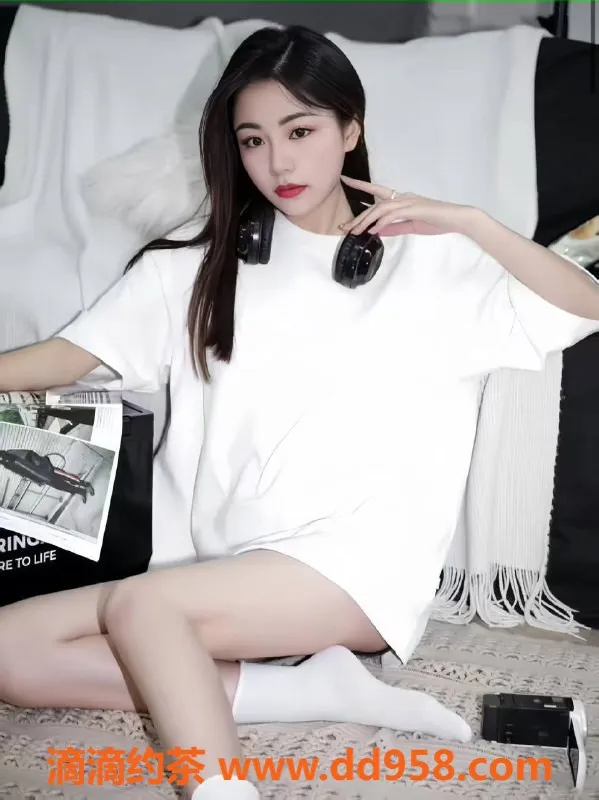 北京楼凤-小鱼儿 02年160cm 88斤 6元可约服务