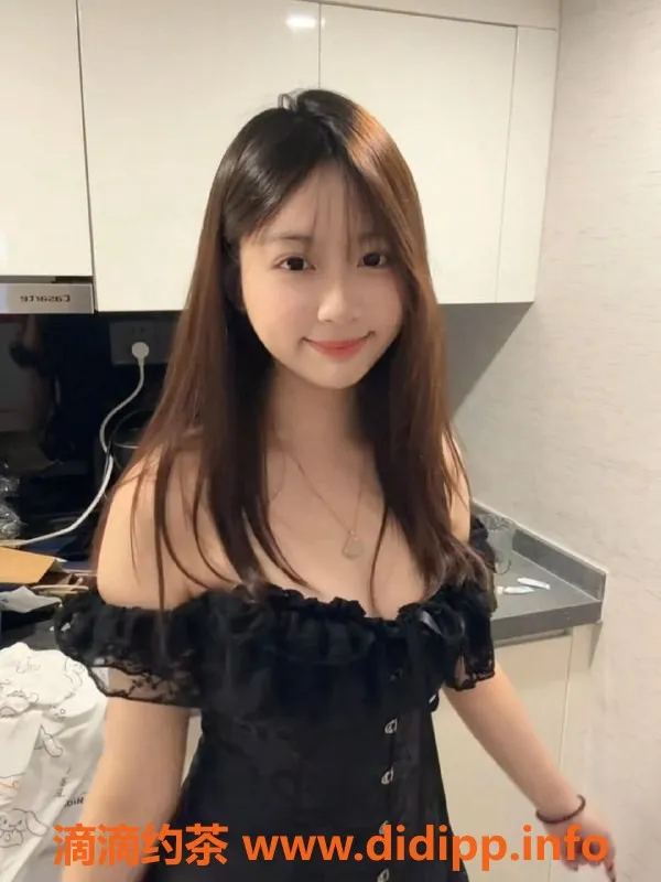 广州楼凤-广州越秀区潼萱 169cm 34C 18岁 精品服务