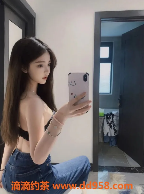 广州楼凤-白云区曼乔，20岁166cm初次兼职女生