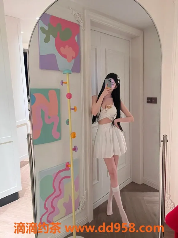 乌鲁木齐楼凤-微胖气质美女，172身高D罩杯，纯欲可爱