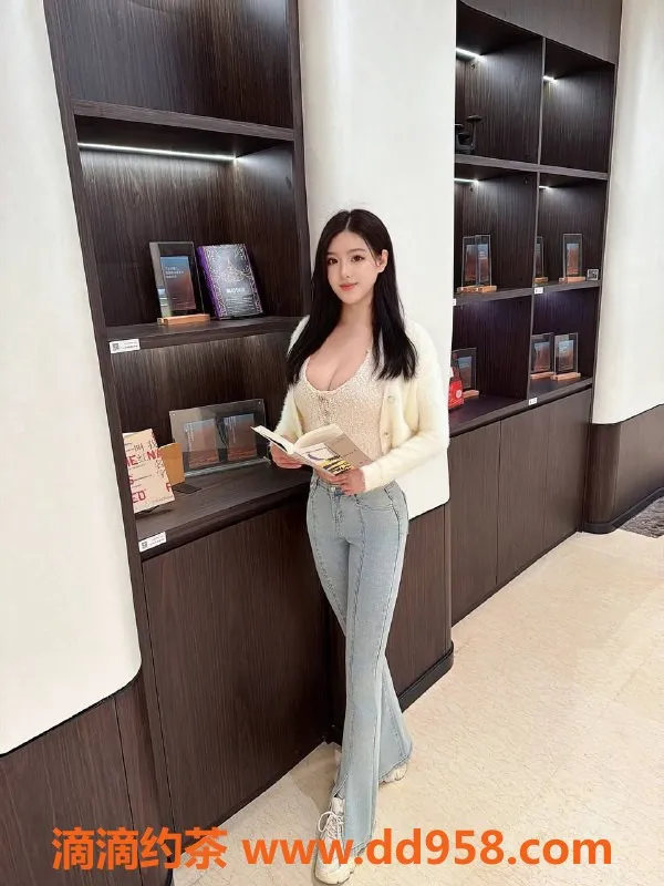 成都楼凤-成华区少妇糖糖，5P服务等你体验！