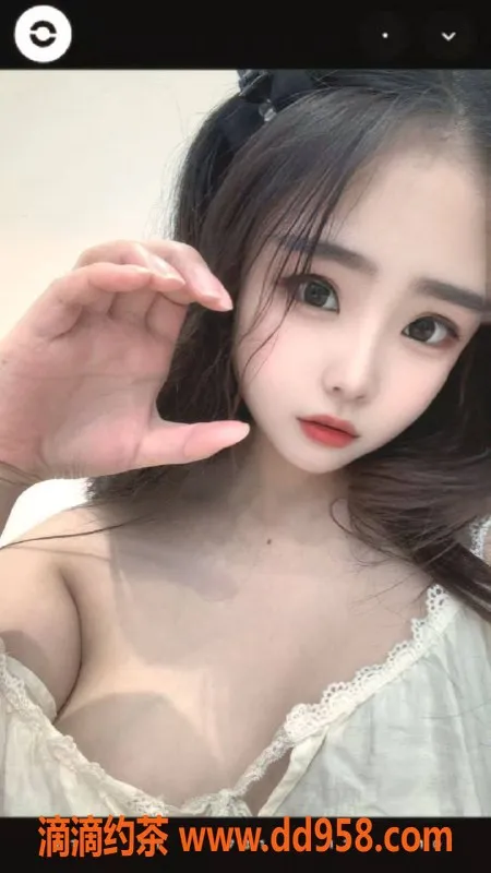 温州楼凤-鹿城嫩妹佳佳，温柔可人，D罩杯仅600元起