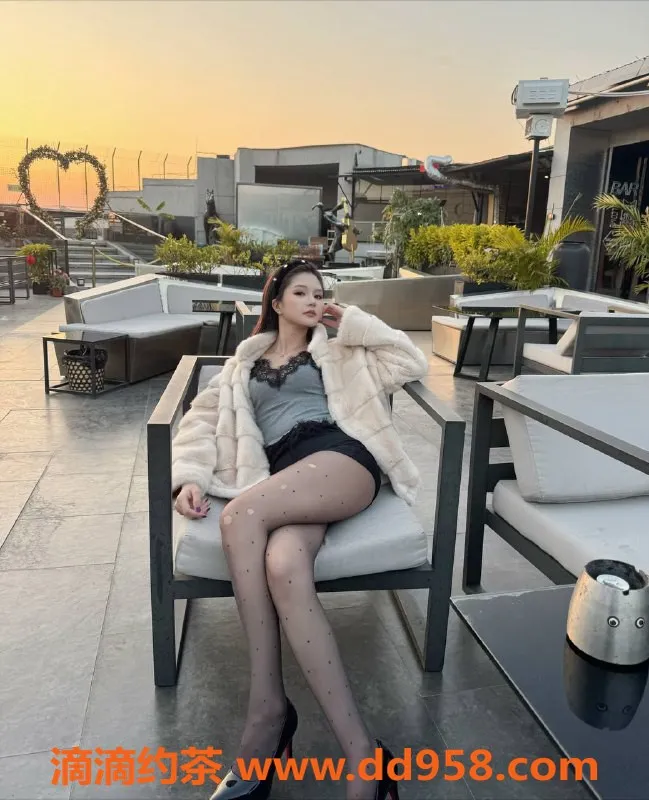 深圳楼凤-南山贝贝老师，1000p上课，口爆服务