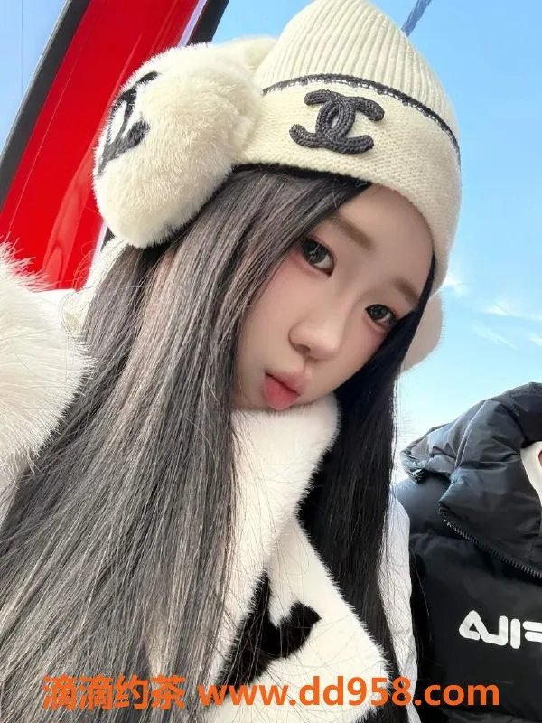 无锡楼凤-梁溪区高颜值小安，170/52kg，1300元/次