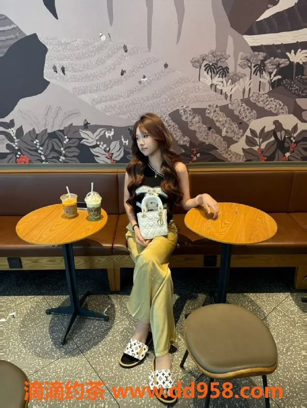 无锡楼凤-梁溪区高颜值小安，170/52kg，1300元/次