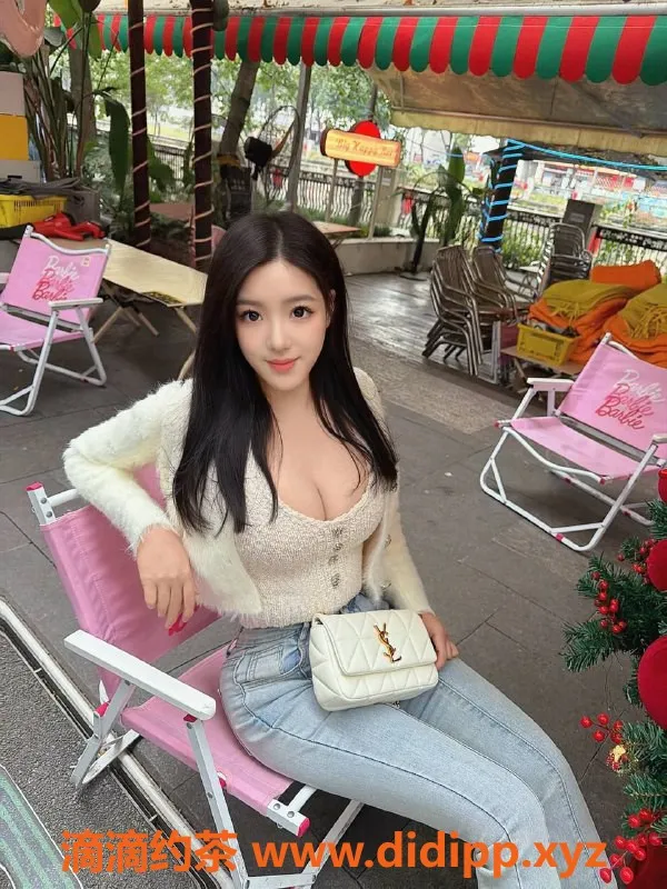 成都楼凤-成华区糖糖，身材好、服务优质，8H车只需5/8