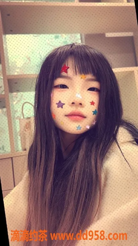 成都楼凤-武侯区嫩妹玲玲，颜值与身材俱佳，6P服务