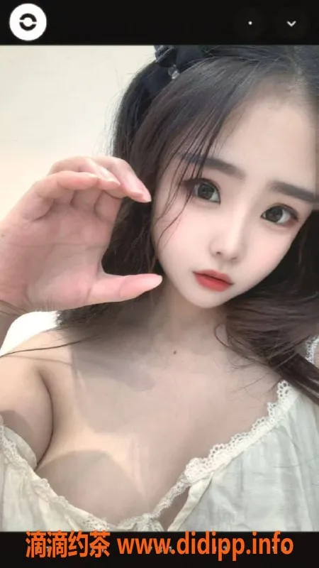 温州楼凤-鹿城佳佳：160cm、50kg温柔嫩妹服务