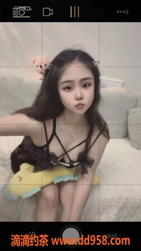 温州楼凤-鹿城佳佳：160cm、50kg温柔嫩妹服务