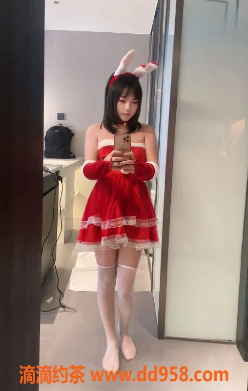 北京楼凤-成都小瓶子，156cm，24岁，茶费6