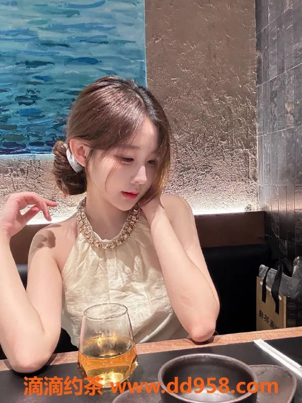 深圳楼凤-福田静雅，20岁165c45kg，服务贴心