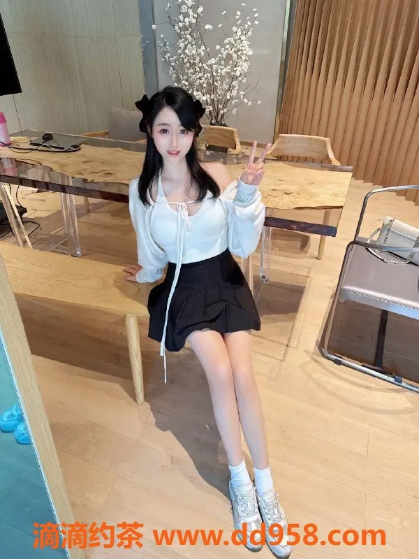 广州楼凤-海珠啊宝，600元享受鸳鸯浴与丝袜服务