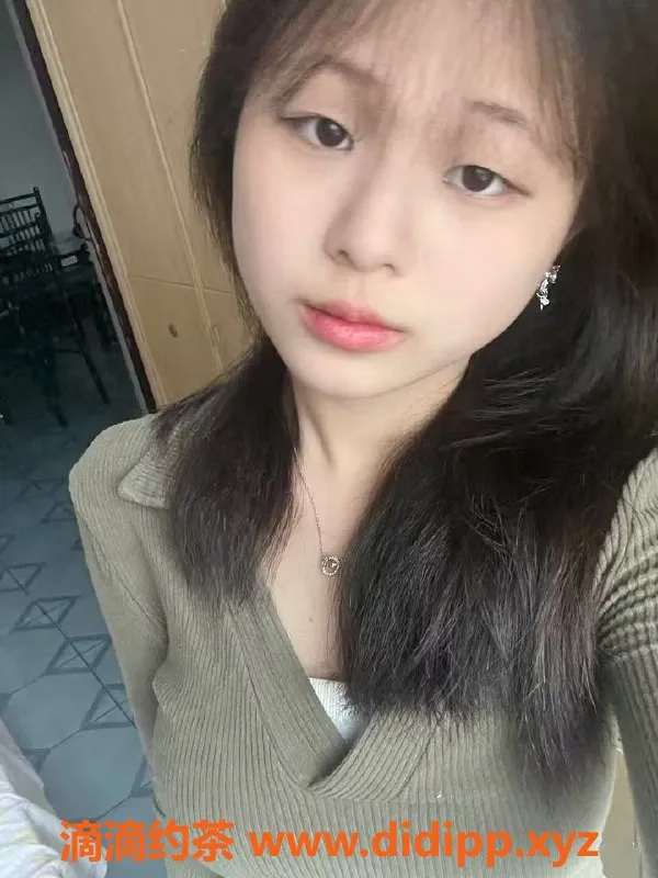 杭州楼凤-上城jk萝莉予初，158cm、44kg、18岁，服务多样