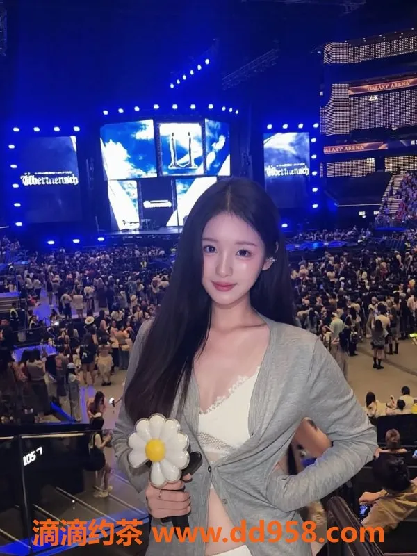 深圳楼凤-南山晓雪，1500元单人，2800元双人服务体验