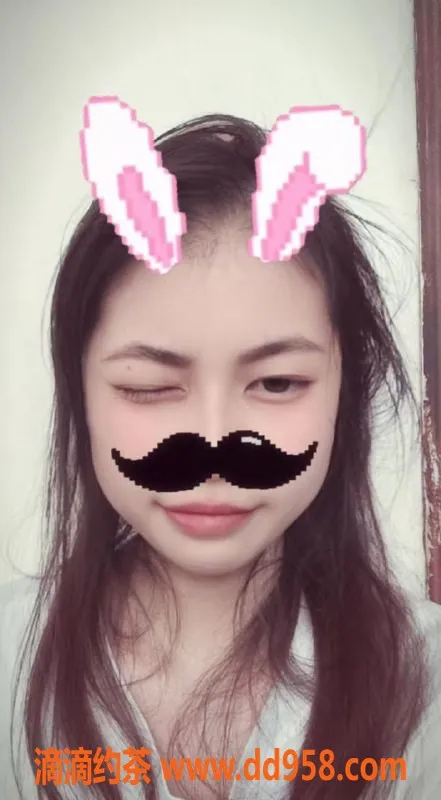 湛江楼凤-湛江丹丹 20岁身高156cm 45KG A+真身服务