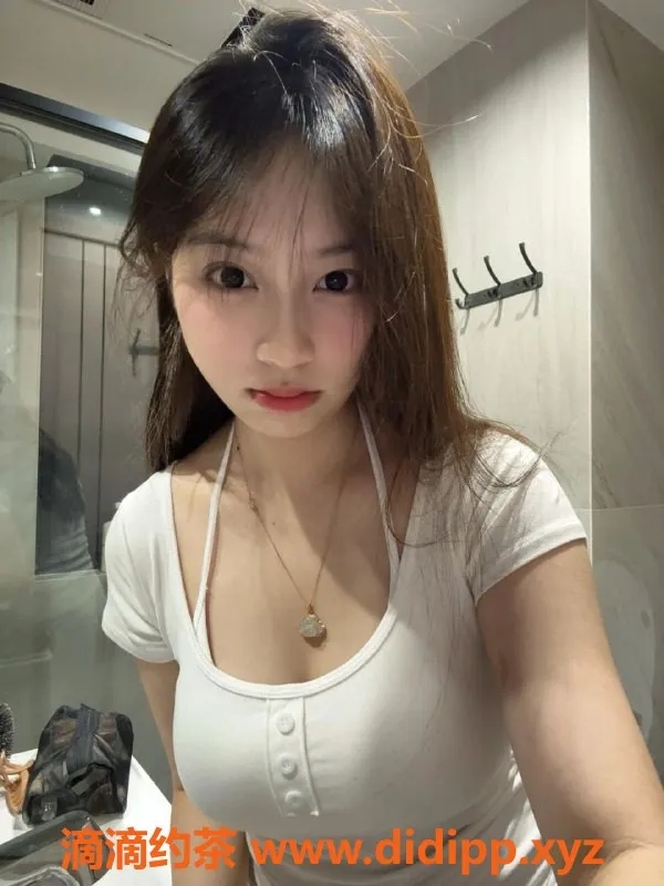 广州楼凤-越秀区潼萱，18岁，169cm，提供优质陪伴服务