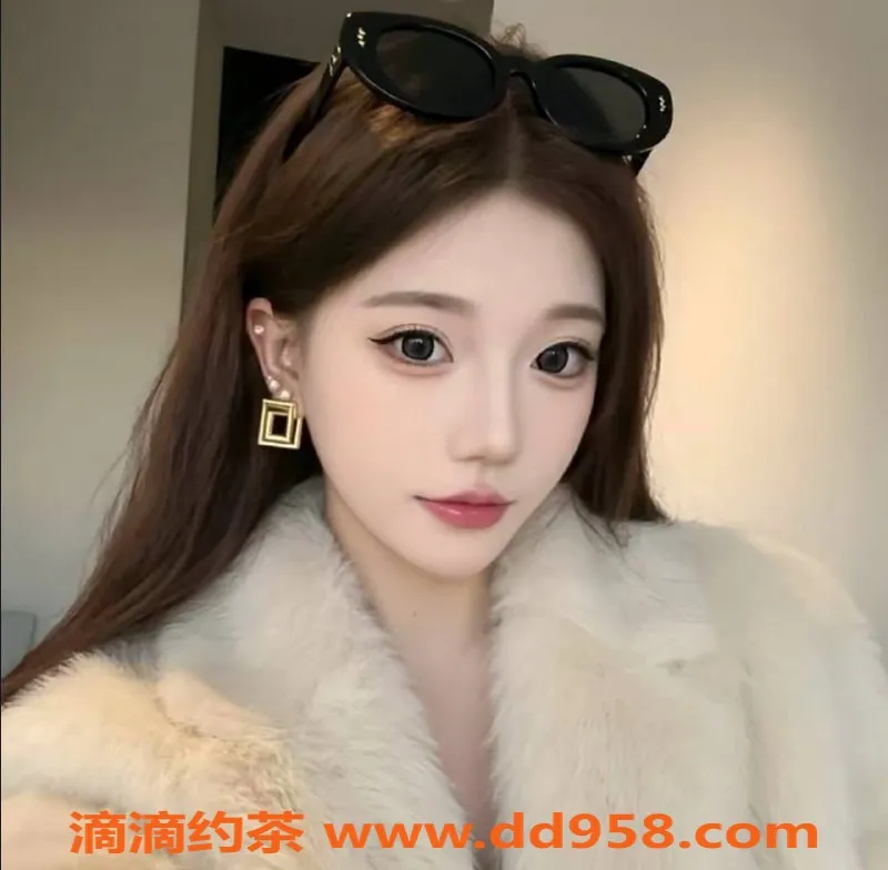 重庆楼凤-19岁嫩妹悦悦，163高挑B罩杯，观音桥专业服务