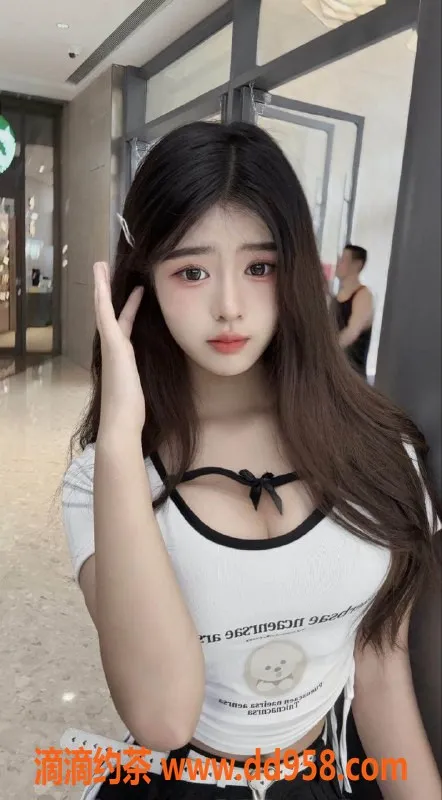 常州楼凤-武进汤汤，168cm嫩妹，800元起陪浴服务