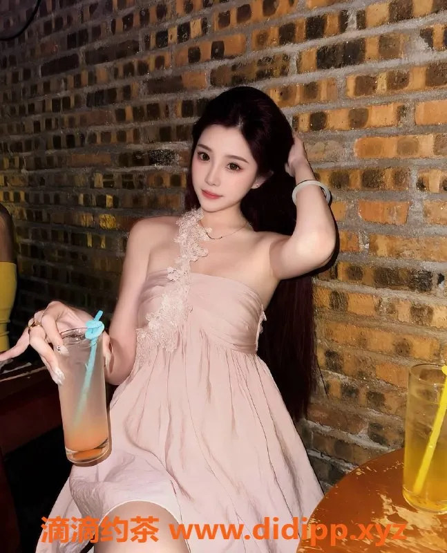 深圳楼凤资源信息,173cm龙华可乐，C罩杯，1100元开房服务