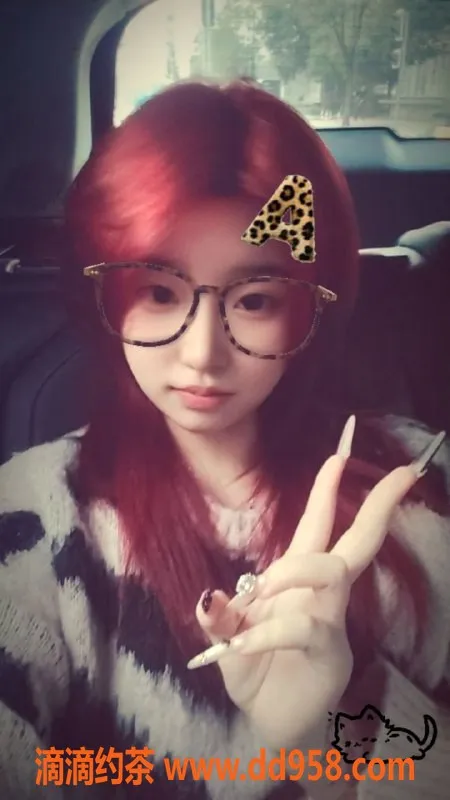 成都楼凤-成华区星梦嫩妹，微胖车5P代聊体验