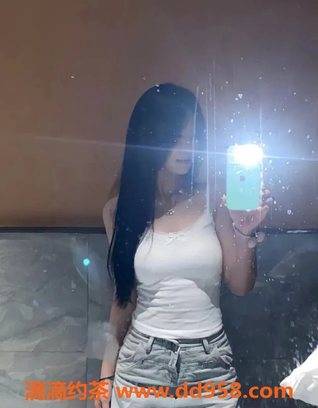 中山楼凤-西区叮叮 19岁 C杯 550元起的优质服务